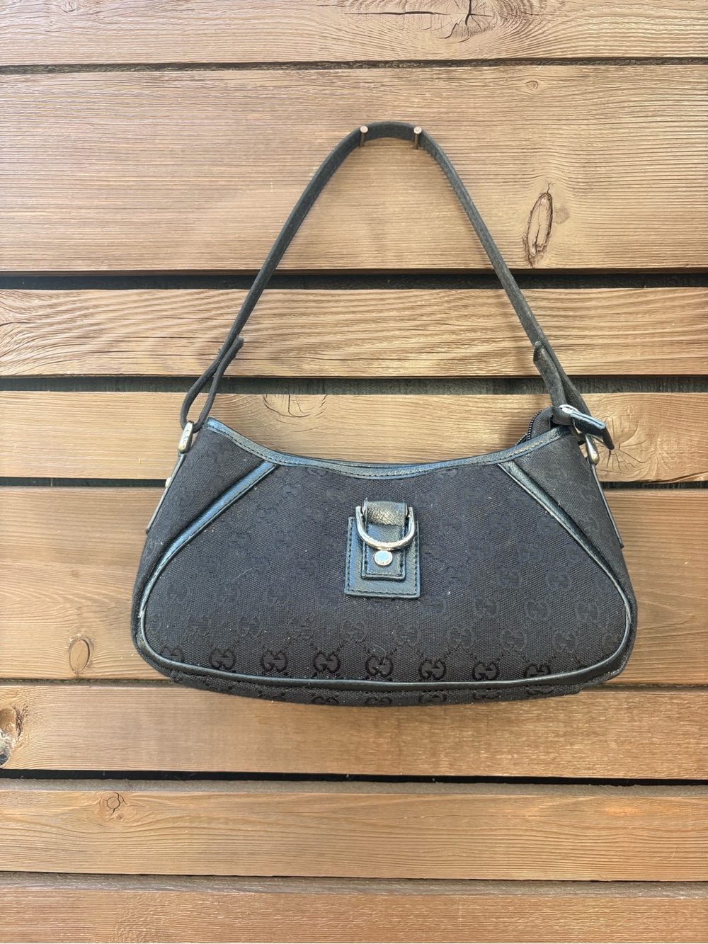 Gucci GG Canvas Abbey Shoulder Bag Pochette in Black Monogram
